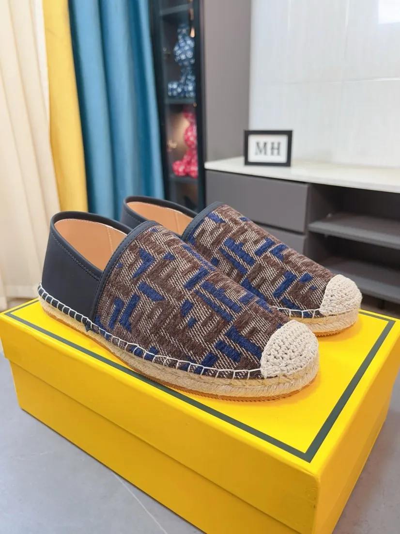 Men's shoes 💰400🌸🌸[FENDI] Fendi 💫Men's latest slip-on Loaf casual shoes ✔️The original one-to-one replica is available at the counter at the same time🏍️Fabrics: Italian imported fabrics, pure hand-pulled threads, raw rubber breathable and non-slip outsole, lining breathable and comfortable lambskin, density 100% comfortable, original rubber outsole wear-resistant ✔️Code number: 38-44, you deserve it, (Note: 45 can be customized, non-refundable and non-exchangeable)